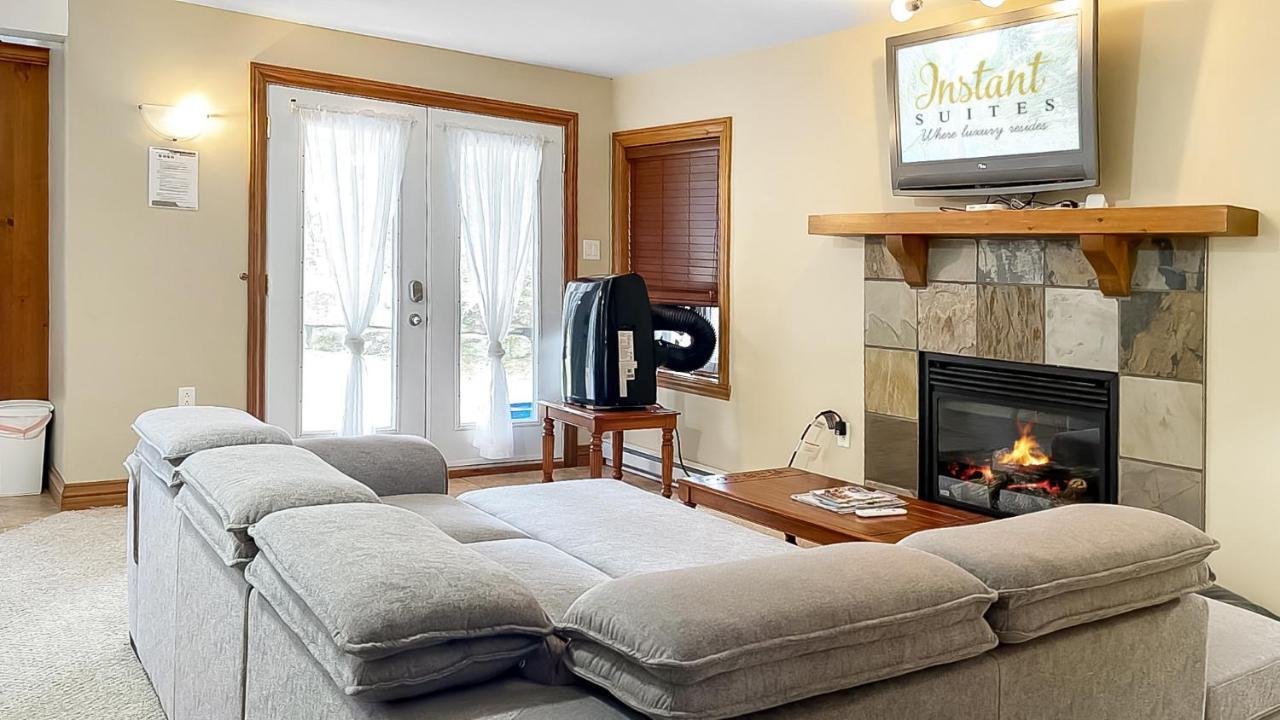 The Hideaway By Instantsuites